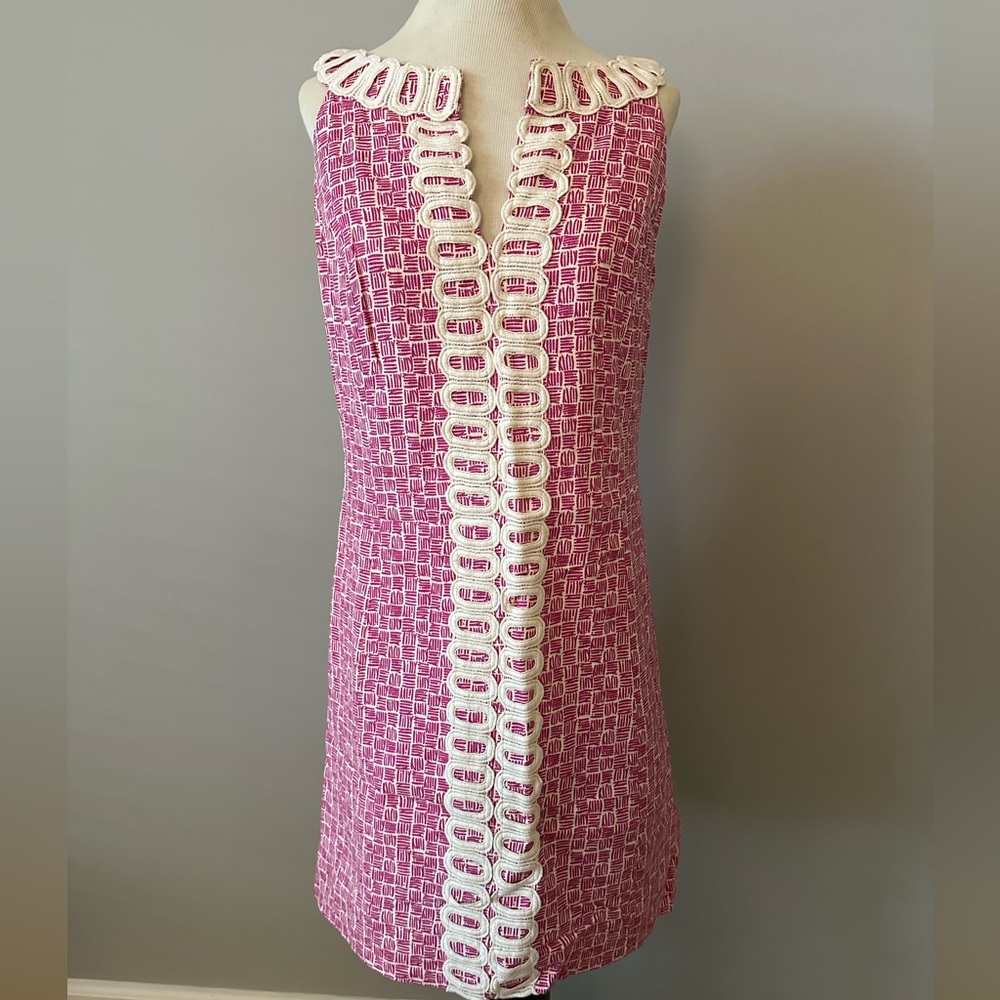 Lilly Pulitzer pink design dress with embroidered detail